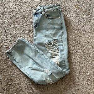 Judy Blue size 7/28 ripped jeans.